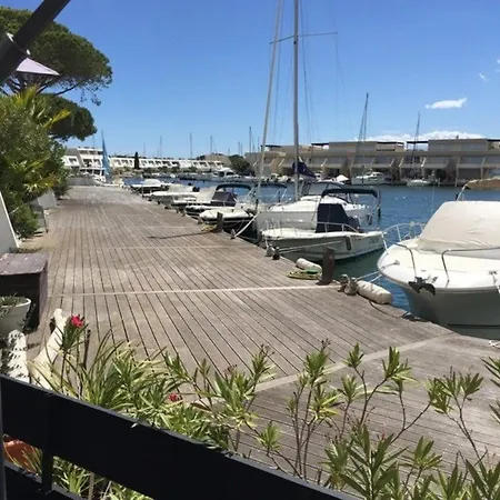 Marina Port Camargue Avec Piscine 펜션 *